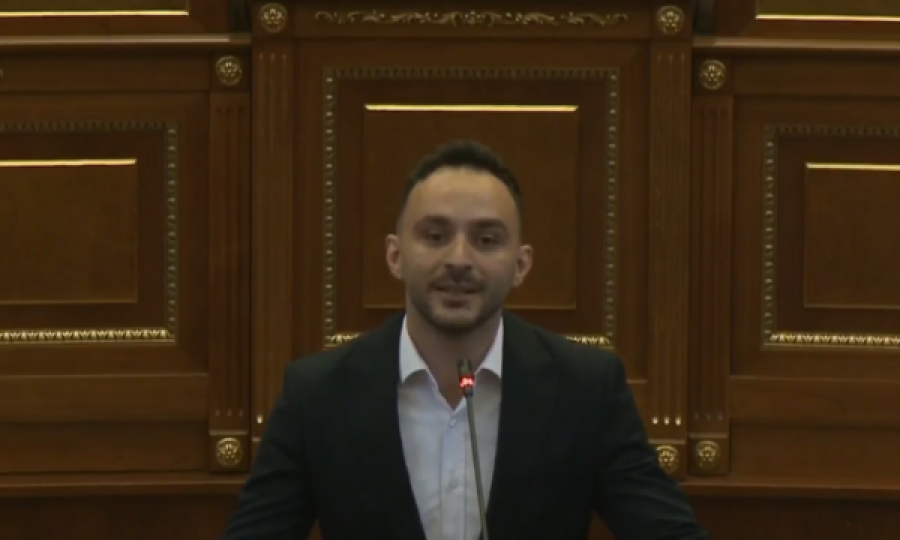 Guri i LDK-së tallet me deputetët e LVV-së: Fitore, çka po keshë? A i ke kthy 200 mijë euro?