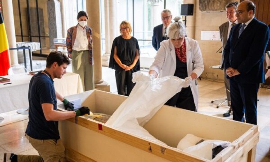Belgjika i kthen Egjiptit sarkofagun 3000-vjeçar