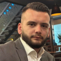 Ky është i riu nga Kosova që vdiq pasi ra nga kati i 13-të i ‘Hotel Grand'