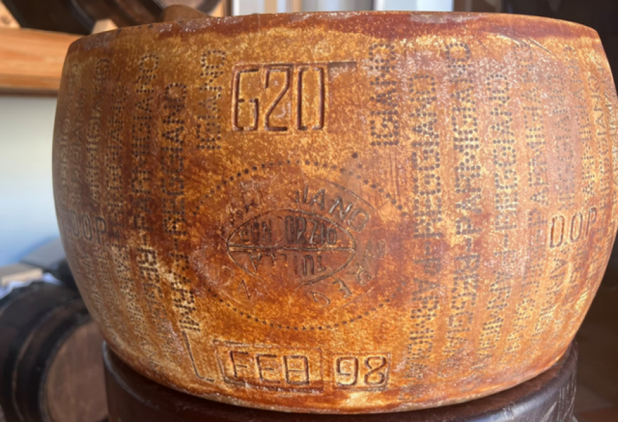 Zbulohet rrota e djathit më e vjetër në botë