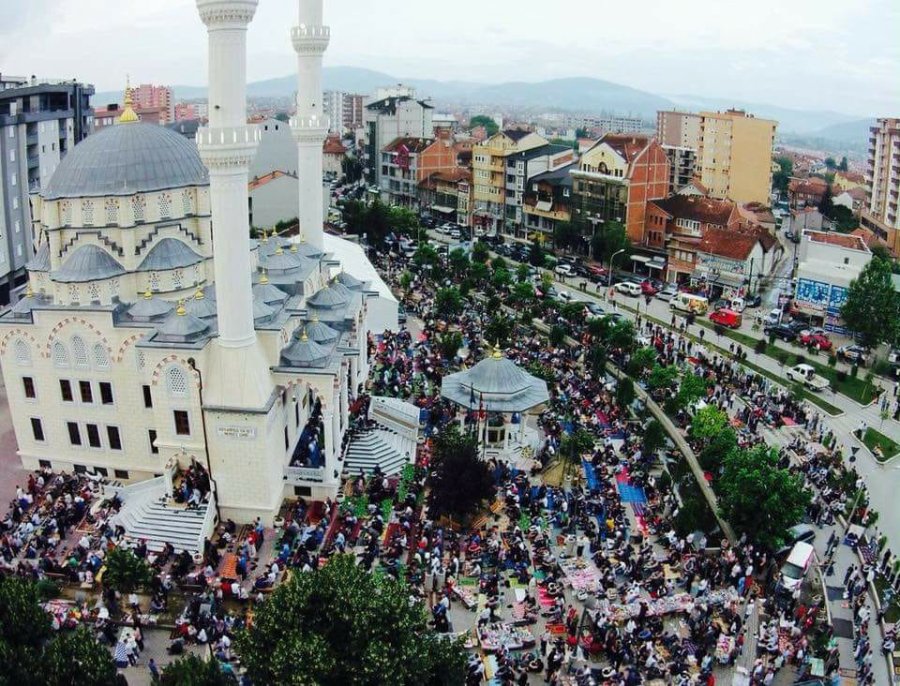 'Kosova Sot' ua uron festën e 'Kurban Bajramit', të gjithë besimtarëve muslimanë