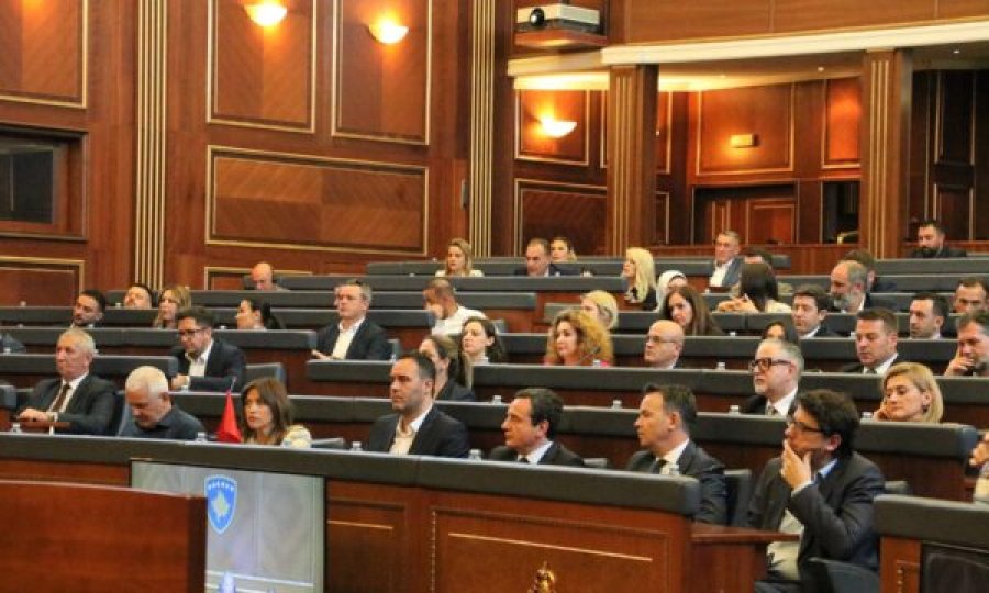 Deputetët e Kosovës i ka kapluar megalomania dhe inati