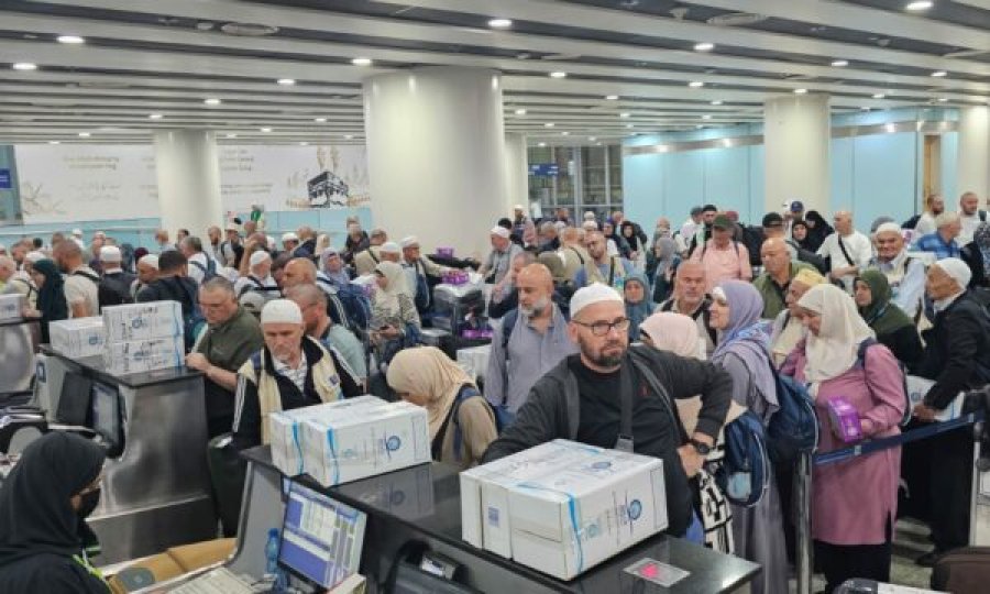 Ka nisur kthimi i haxhilerëve kosovar nga Meka