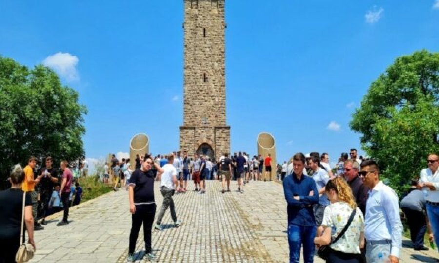 Historia serbe është e shkruar mbi mite të rreme