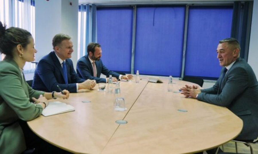 Sorensen takon ndaras Elekun dhe Rashiqin: Pata diskutime të mira