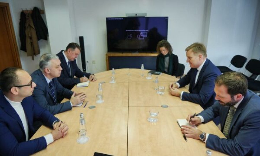Lista Srpska i kërkon Sorensenit të jetë neutral në dialog