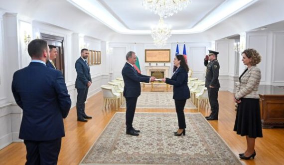 Vjosa Osmani takohet me ambasadorin e ri të Bullgarisë në Kosovë