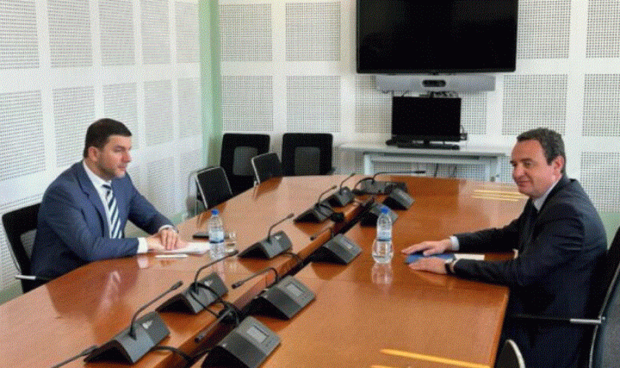Fillon takimi i Kurtit me Krasniqin