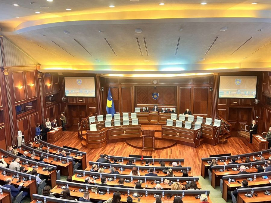 Mulliqi: Kur prishet çatia e Kuvendit si institucion më i lartë i shtetit, rrezikohet edhe prishja e çatisë së Kosovës!