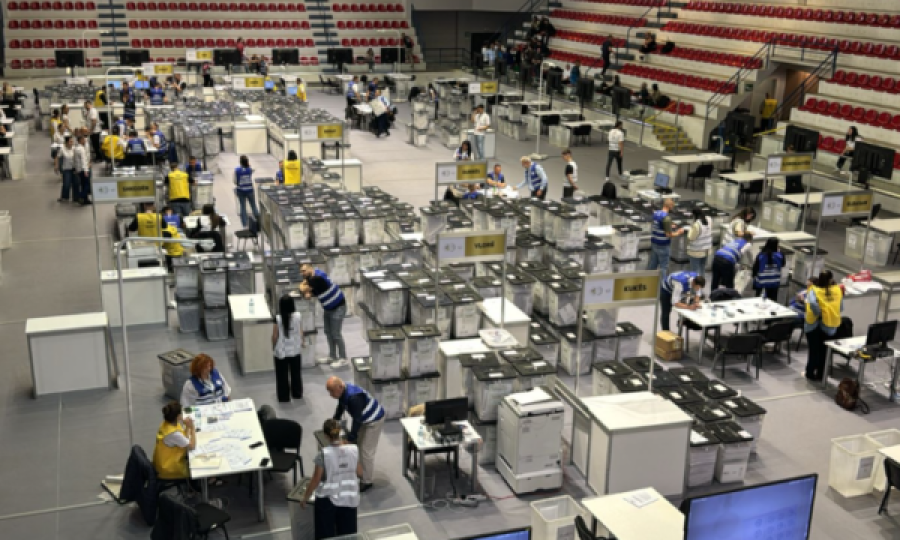 Numërohen 977 zarfat e parë me votat e diasporës