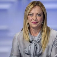 Meloni jep detaje pasi e takoi Vuçiqin në Beograd