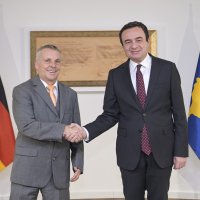 Rohde: Klasa politike e Kosovës po e zhgënjen popullin e vet