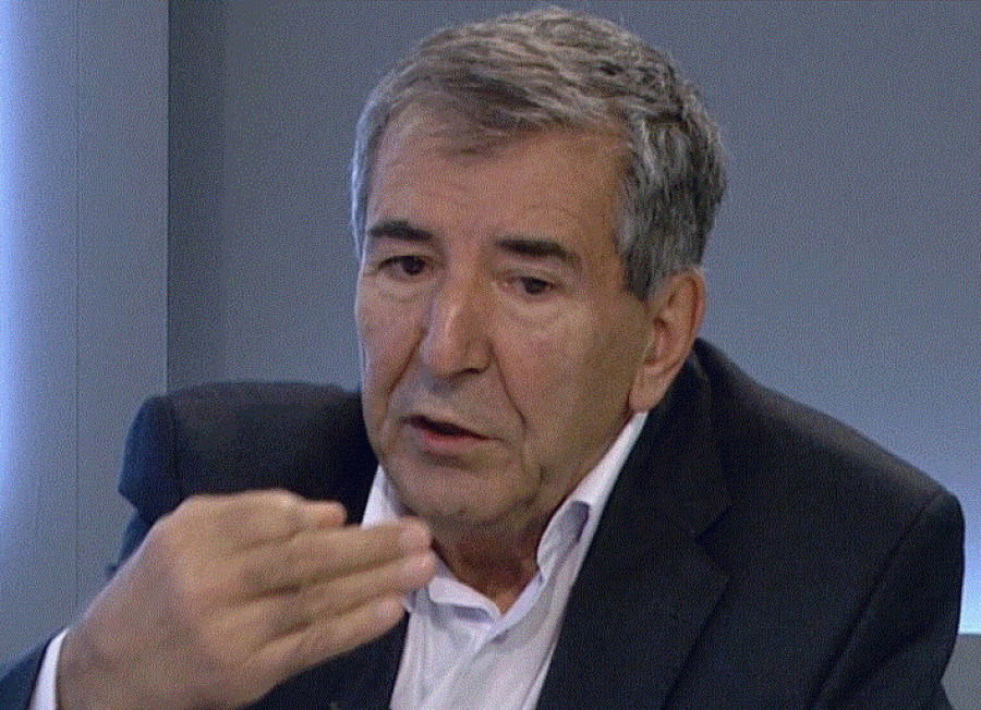 'Avni Dehari ka qasje bllokuese dhe duhet të zëvendësohet'