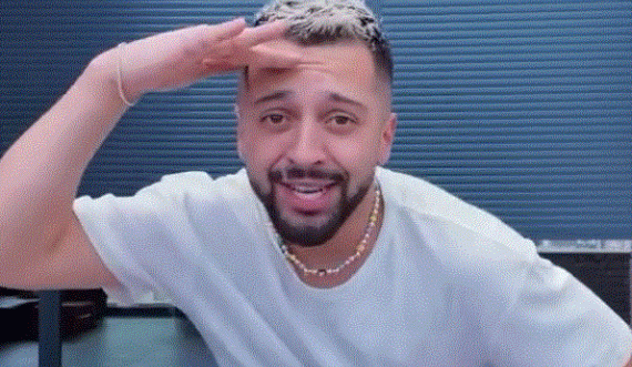 Gjesti e thotë publikisht: A me u vesh a me u ndreq!