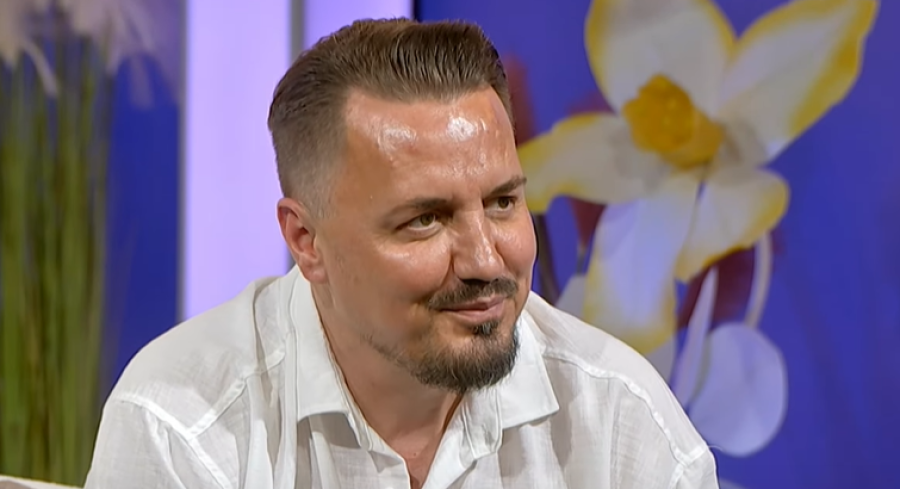 A ka bërë ndërhyrje estetike Blero në këtë pjesë të fytyrës?