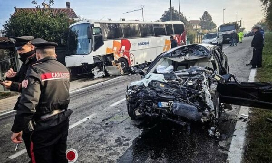Autobusi përplaset me veturën, vdes shoferi, lëndohen 20 nxënës