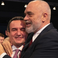 Rama pyetet për raportet me Kurtin, përgjigjja e tij: Telenovela 'Vitrinat'