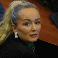 Adriana Matoshi i ka kërkuar Lumir Abdixhikut të dorëheqet nga posti si kryetar i LDK-së