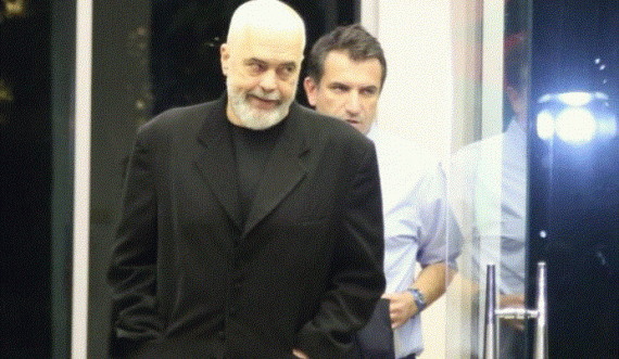 Rama shkarkon Erion Veliajn nga ky post