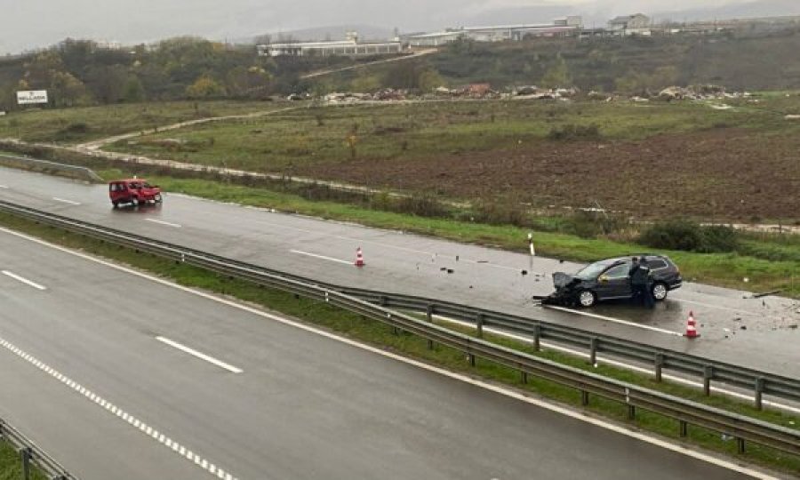 Pesë persona mbesin të lënduar në aksident