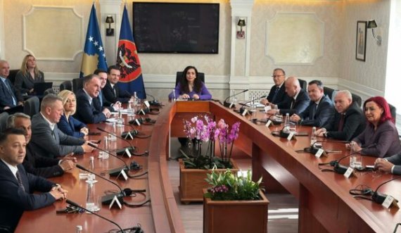 Ka filluar takimi te Presidentja për datën e zgjedhjeve