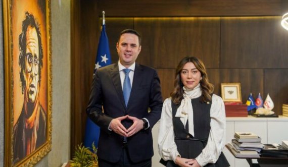 Adelina Thaçi i është bashkuar LDK-së