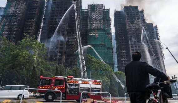 Vazhdon të rritet numri i të vdekurve nga zjarri në Hong Kong