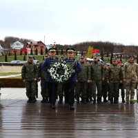 FSK bën homazhe në Kompleksin Memorial në Prekaz