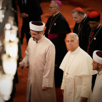 Papa Leo hoqi këpucët kur hyri në Xhaminë e Sulltan Ahmedit