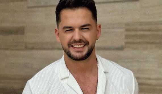 Kjo ishte kënga e fundit që Shpat Kasapi e interpretoj live për publikun e tij