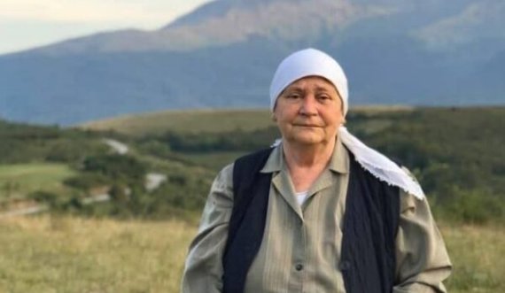 Vdiq nëna dëshmorit të kombit  Ahmet Kaçiku