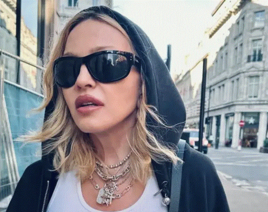 Madonna bën paraqitjen e parë publike pas rrëfimit për sëmundjen