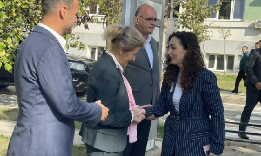 Osmani dhuron proteza të gjirit për gratë e prekura nga kanceri
