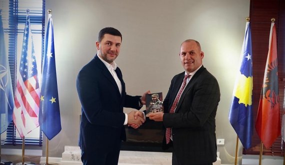 Lladrovci: Kryesia e PDK ka punuar pas shpine për të më dërguar në balotazh