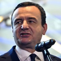 Gecaj nga LDK iu qepet Kurtit: Ailbini i përtyp njerëzit si çamçakëz