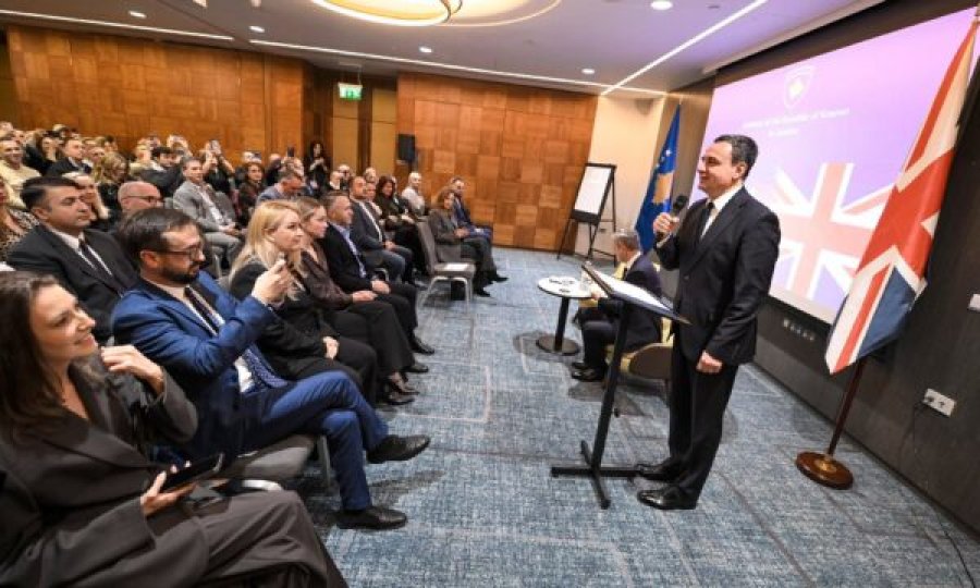 Kurti në Londër iu flet mërgimtarëve për progresin në Kosovë