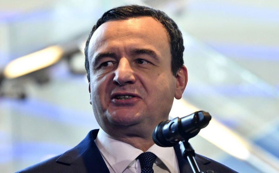Gecaj nga LDK iu qepet Kurtit: Ailbini i përtyp njerëzit si çamçakëz