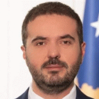 Vdiq pas një sëmundje të rëndë i riu nga Kosova