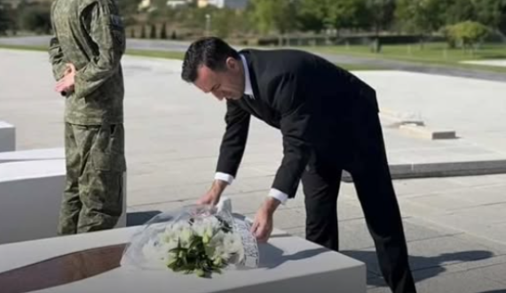 Kryeparlamentari Dimal Basha shkon në Prekaz