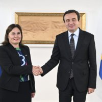 Kurti e falënderon ambasadoren e re të Finlandës për mbështetje