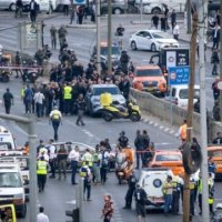 Pamje nga sulmi terrorist ne Jeruzalem ku mbetën disa persona të vdekur