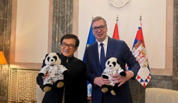 Vuçiq e çon në Beograd aktorin Jackie Chan