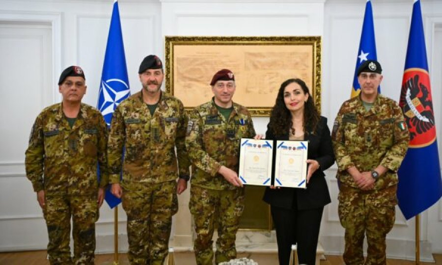 Osmani e dekoron Barduanin me Medaljen Presidenciale Ushtarake
