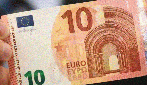 I riu nga Kosova dyshohet se tentoi t’i korruptojë policët në Durrës me 10 euro