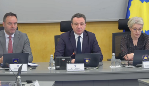 Albin Kurti e propozon projektligjin për çmimet tavan 