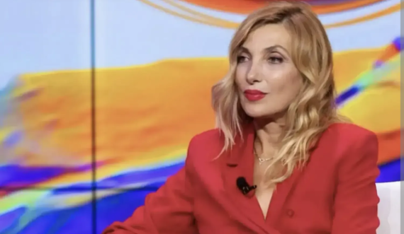 Mimoza Ahmeti hap zemrën: Mamin e humba para dy vitesh