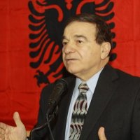 Qarri: Zgjedhja e një personaliteti si Joseph DioGuardi për president të Kosovës do të ishte zgjidhja më e mirë