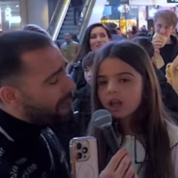 Besnik Qaka dhe vajza e tij përformojnë me pianistin e njohur