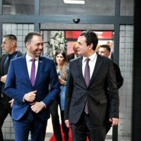 Kryediplomati belg përmbledh vizitën në Kosovë, kërkon riangazhim në dialog