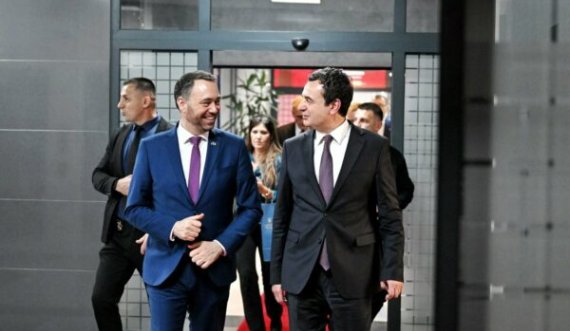Kryediplomati belg përmbledh vizitën në Kosovë, kërkon riangazhim në dialog